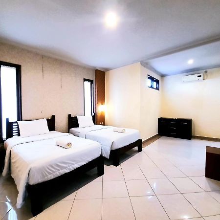 Ganggas Homestay Jimbaran Esterno foto
