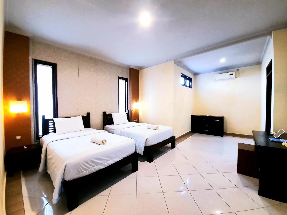 Ganggas Homestay Jimbaran Esterno foto