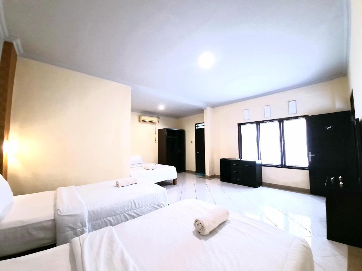 Ganggas Homestay Jimbaran Esterno foto