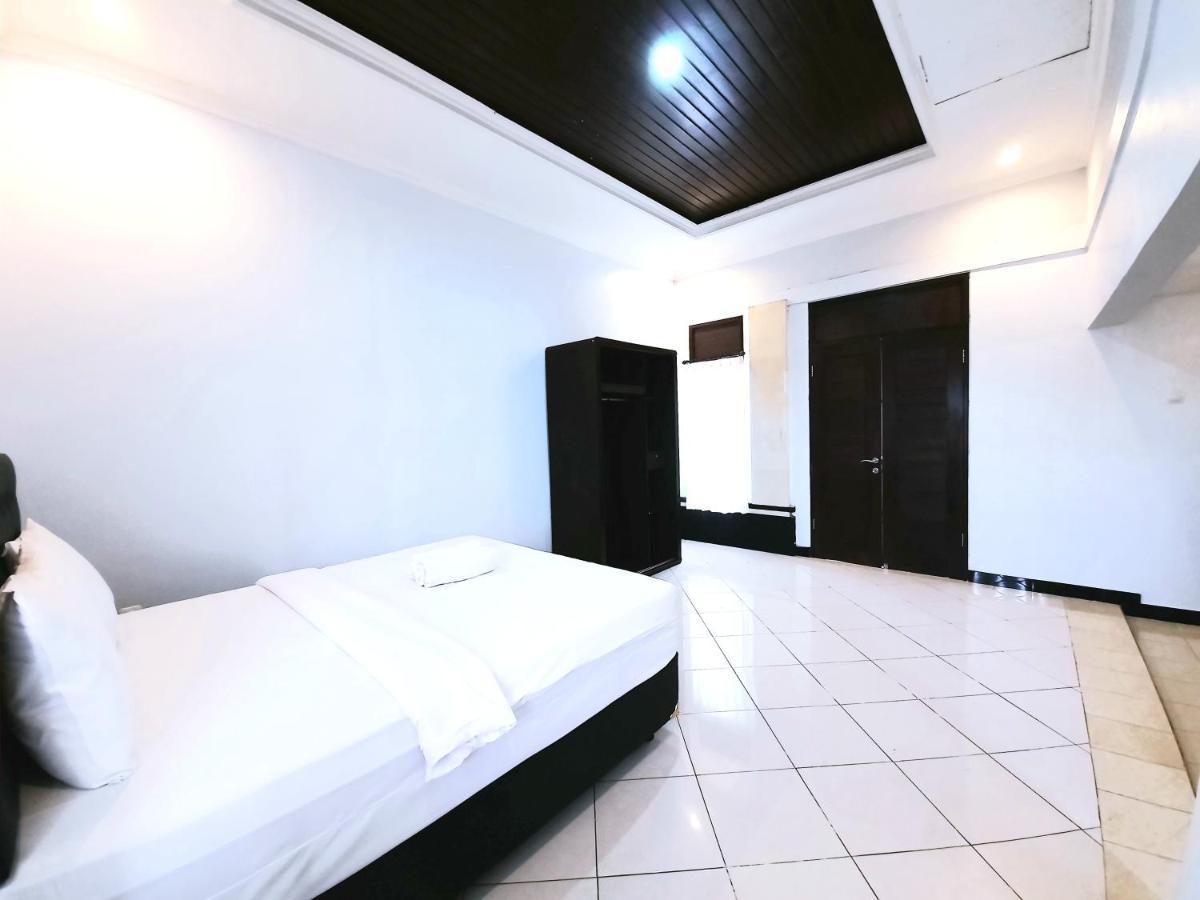 Ganggas Homestay Jimbaran Esterno foto