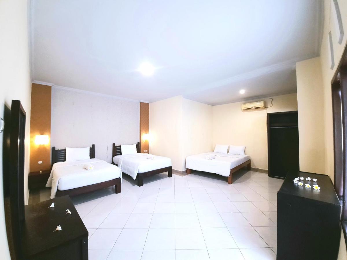 Ganggas Homestay Jimbaran Esterno foto