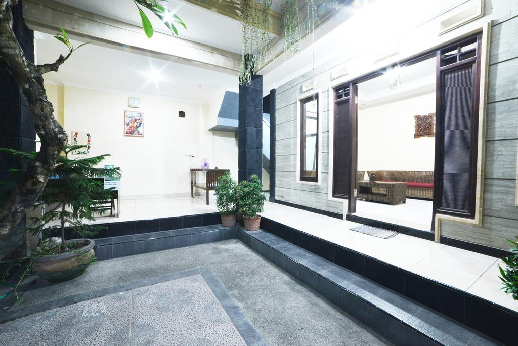 Ganggas Homestay Jimbaran Esterno foto