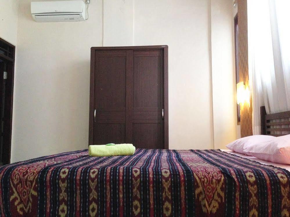 Ganggas Homestay Jimbaran Esterno foto